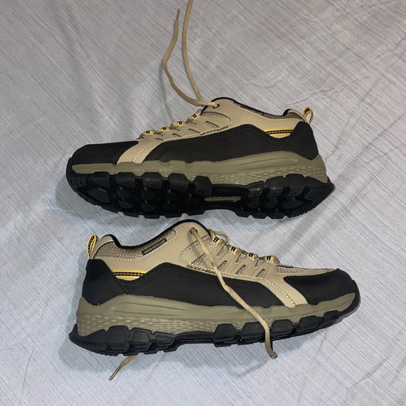 Sketchers Memory Foam Sneaker - Picture 2 of 5